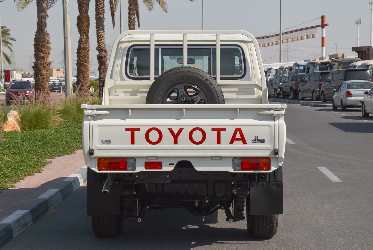 Toyota Land Cruiser TOYOTA LAND CRUISER 79 SERIES 4.5L DOUBLE CABIN 4WD DIESEL 2024 | AUDIO PLAYER | ALLOY WHEELS | WINC