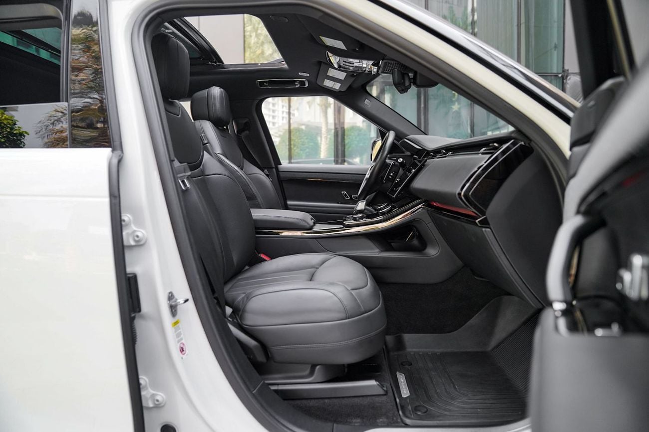 Land Rover Range Rover Sport HSE P400 Clean title 2 Keys Original paint no accident with heads-up Completely Service.
