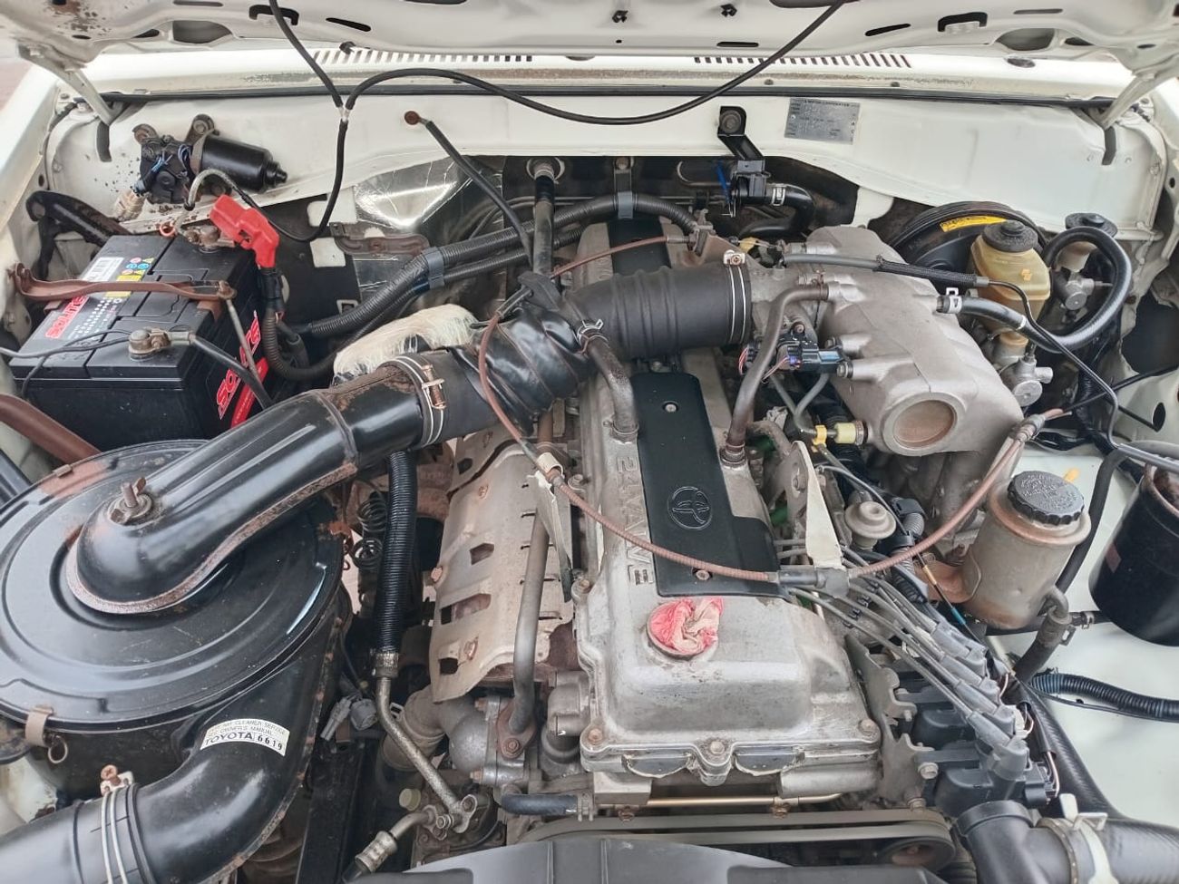 تويوتا لاند كروزر بيك آب SC 4.0L PETROL MANUAL TRANSMISSION