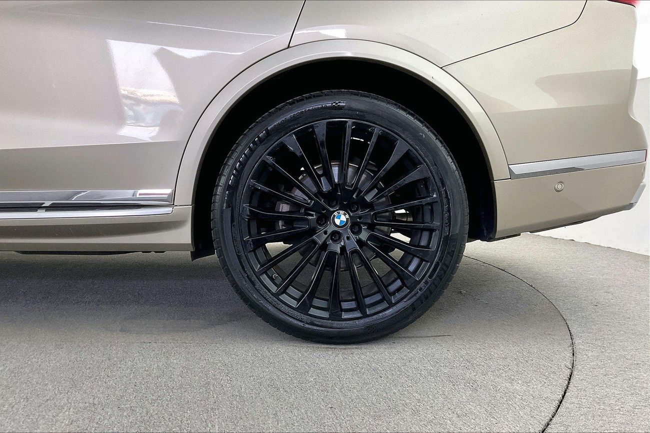 بي أم دبليو X7 40i Pure Excellence | شامل الضمان | 0 ﺪﻔﻋﺓ ﺃﻮﻟﻯ