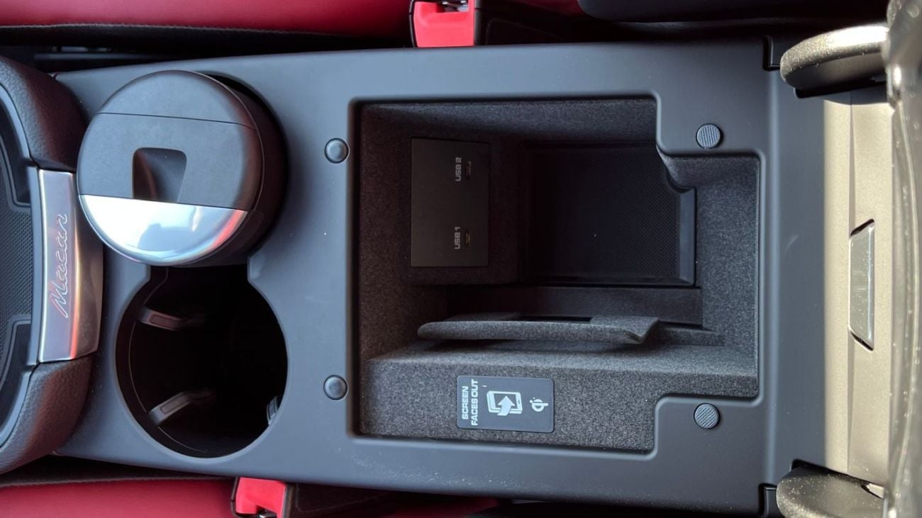 Porsche Macan Std 2.0L (252 HP) PORSCHE MACAN 2024 CARRARA WHITE METALLIC