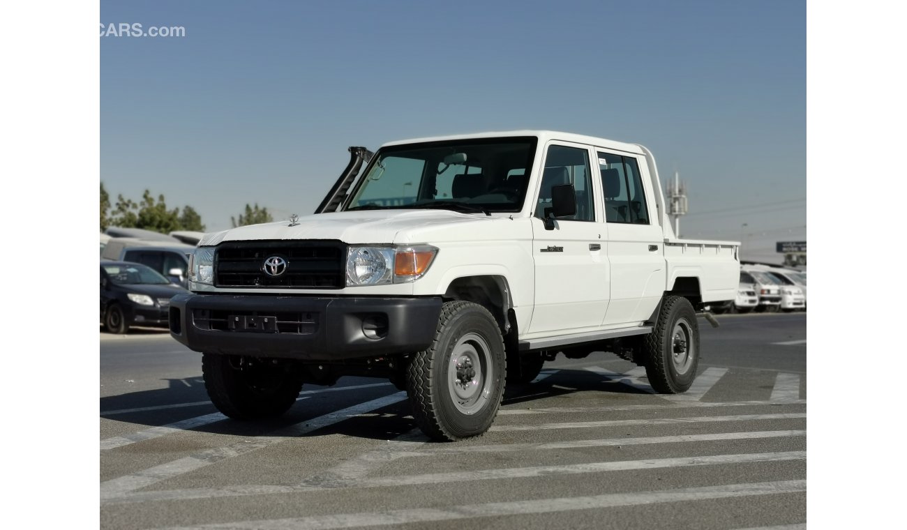 Toyota Land Cruiser Pick Up 4.0L DIESEL, 16" TYRE, SNORKEL, XENON HEADLIGHTS (CODE # LCDC01)