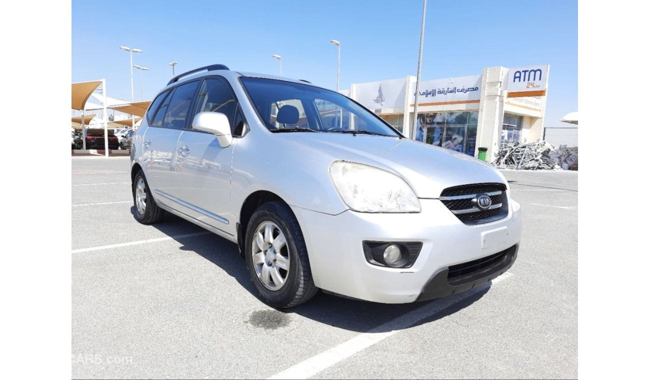 Kia Carens Kia carens 2009 gcc for sael