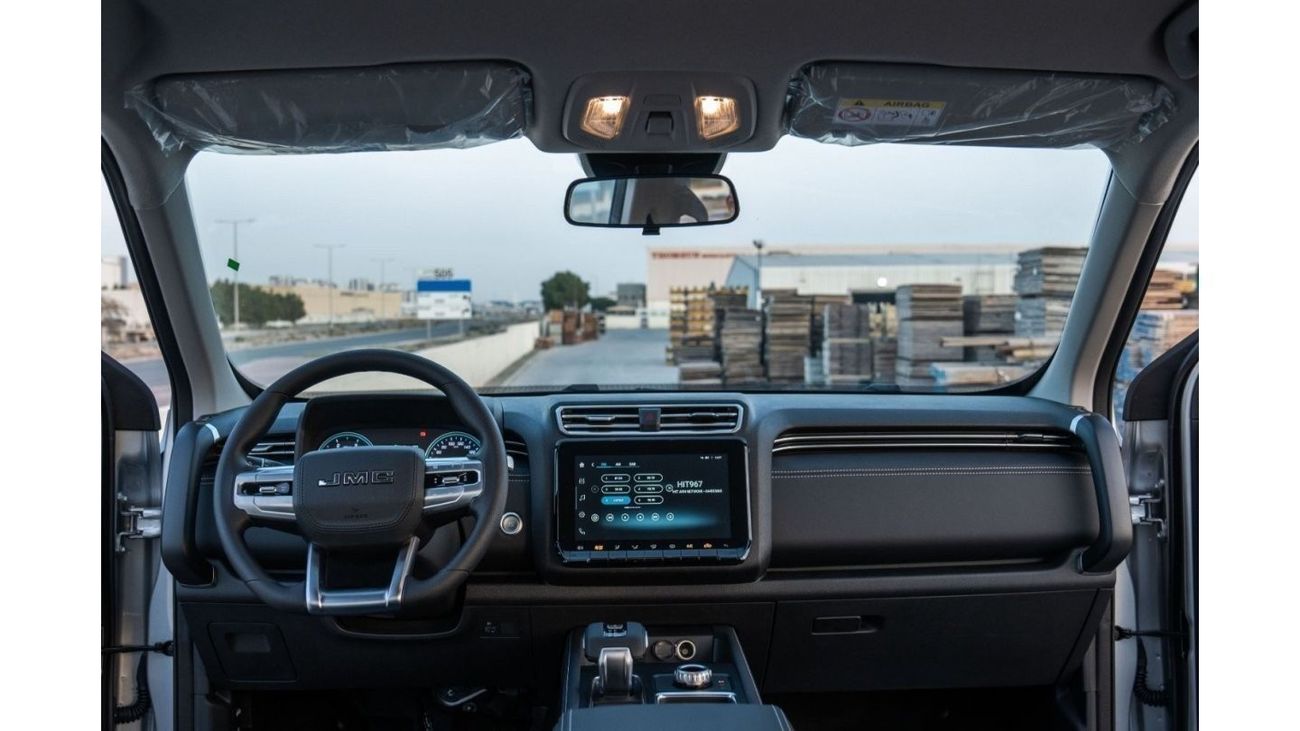 JMC Grand Avenue 2024 JMC Grand Avenue 2.3 DV 4X4 - Silver inside Black & White | Export Only