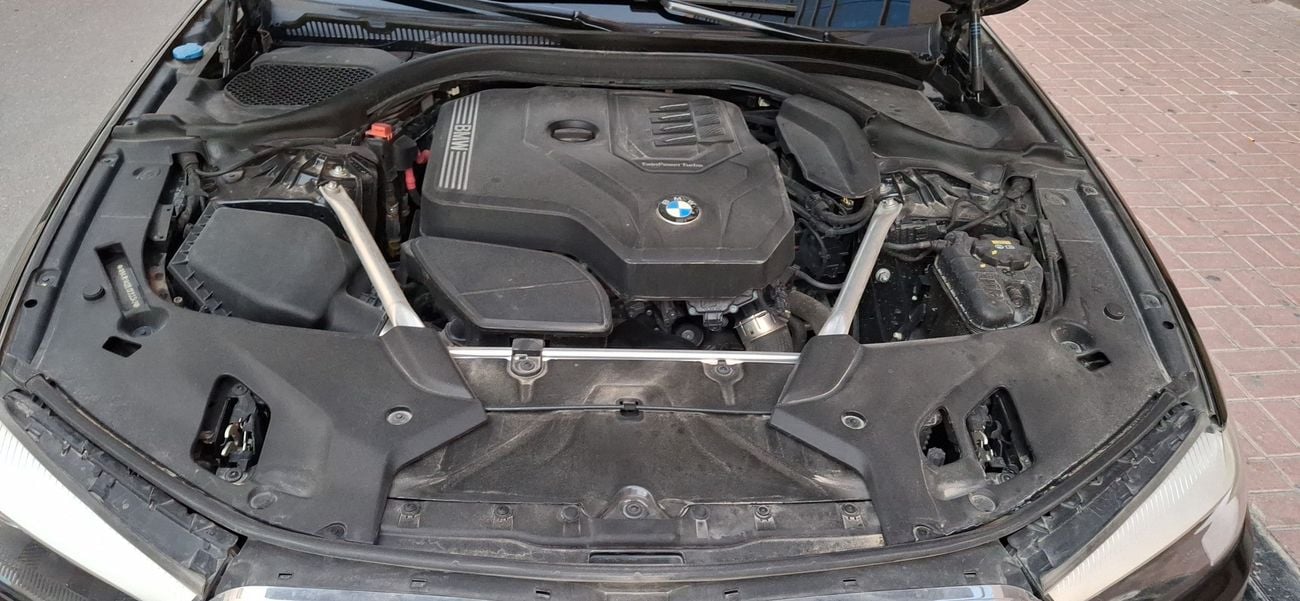 بي أم دبليو 520i EXCLUSIVE 2 | بدون دفعة مقدمة | اختبار القيادة في المنزل