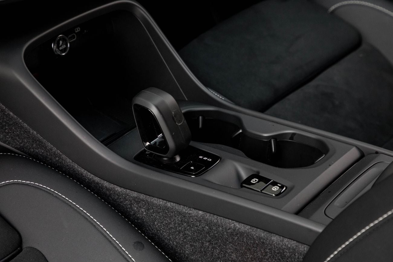 فولفو XC 40 CORE XC40 Core | 2,253 P.M | 0% Downpayment | VOLVO WARRANTY!