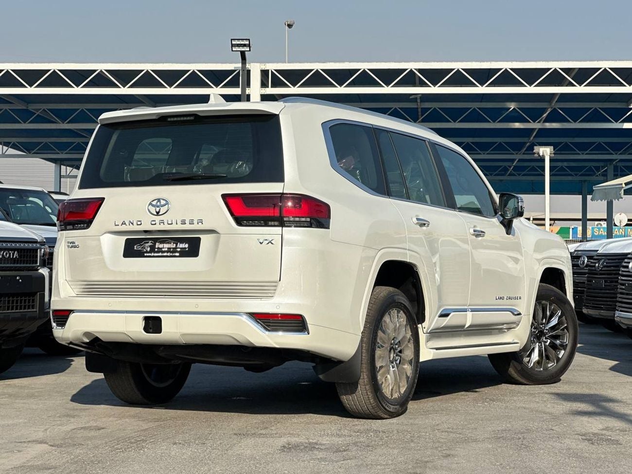 تويوتا لاند كروزر VX 3.5 لتر PTR أوتوماتيك // 2026 // كاملة المواصفات مع رادار، كاميرا 360 درجة، ذاكرة، ومقاعد مدفأة و