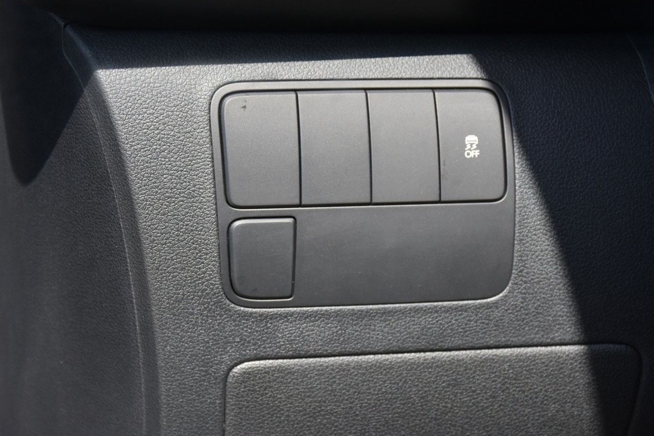 Hyundai H1 Starex ضمان 2 سنه