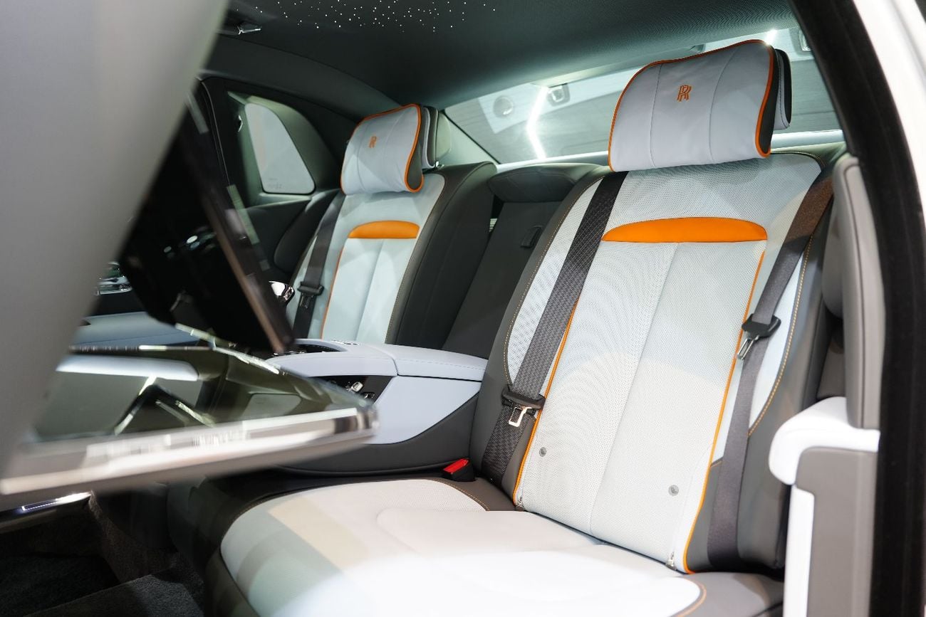 Rolls Royce Ghost Black Badge, Two-Tone, Rear Entertainment, Bespoke Audio, Dealer Warr + Serv!