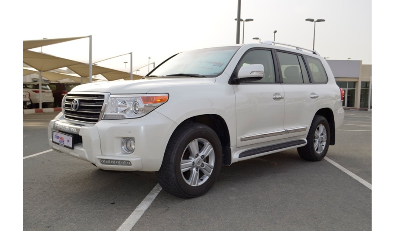 Toyota Land Cruiser GXR V8