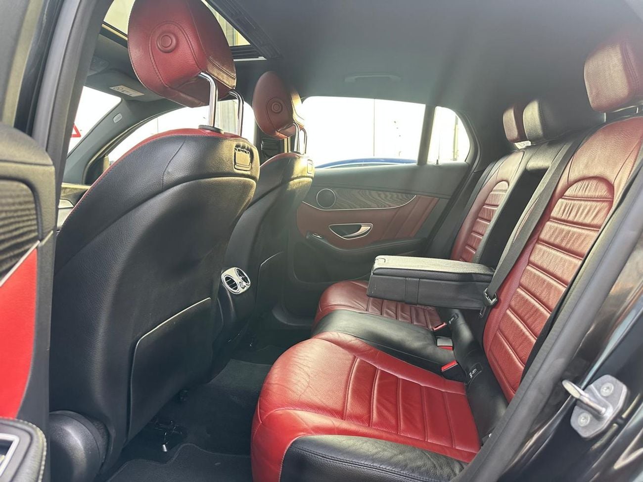 مرسيدس بنز GLC 250 Coupe AMG 2.0L