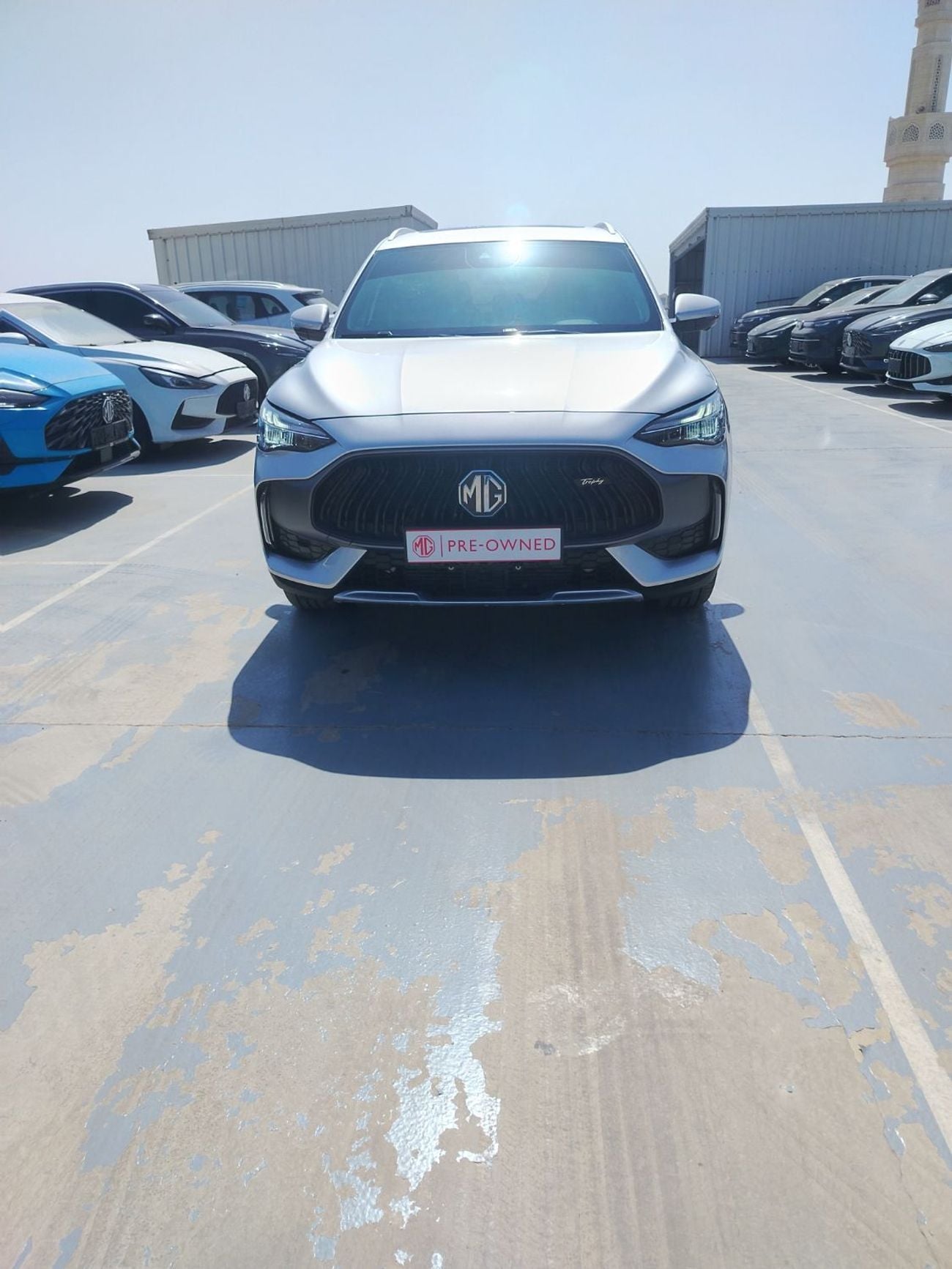 MG HS LUXURY
