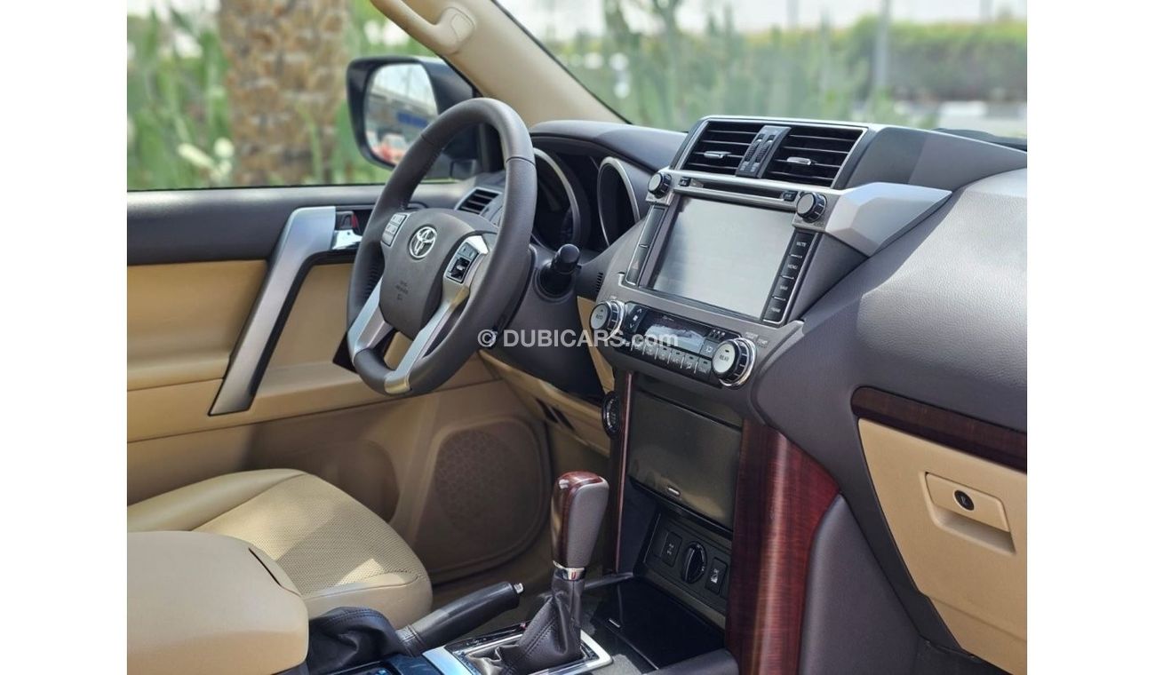 Toyota Prado TOYOTA PRADO VXR 4.0 2017 GCC SINGLE OWNER IN MINT CONDITION