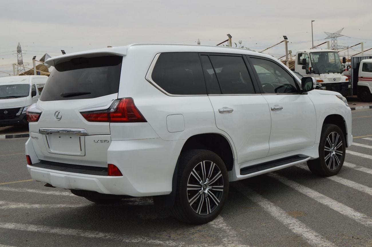 لكزس LX 570 SIGNATURE Right Hand Drive  Year: *2019* *Full option* Engine: 5.7L V8