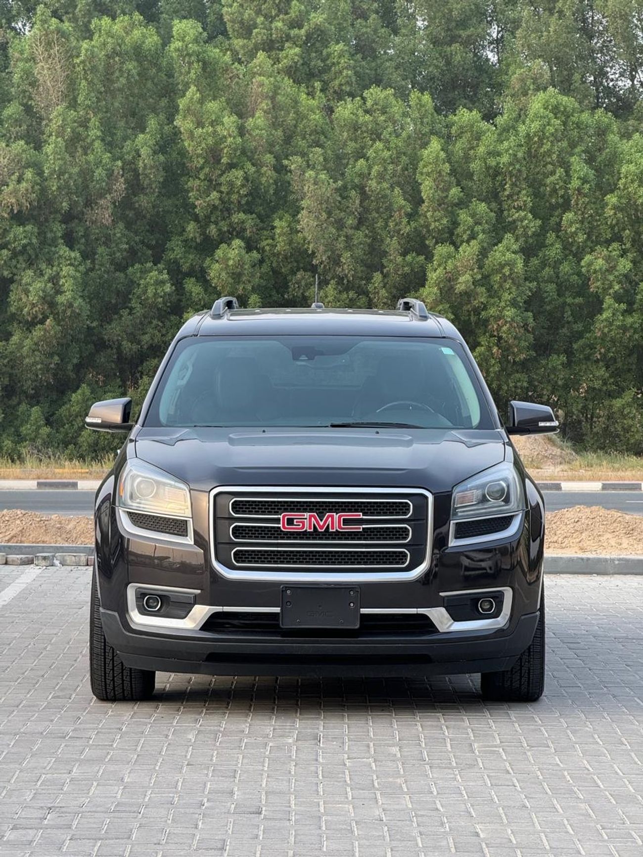GMC Acadia SLT GMC ACADIA 2016 MODEL GCC