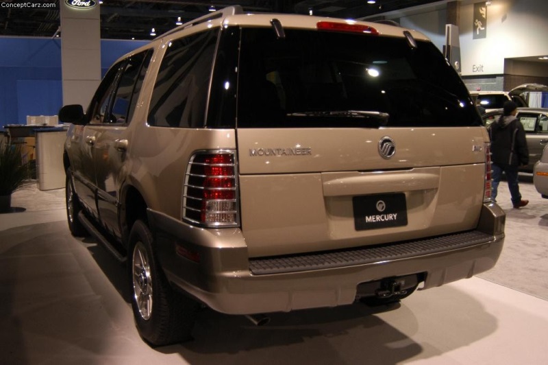 Mercury Mountaineer exterior - Rear Right Angled