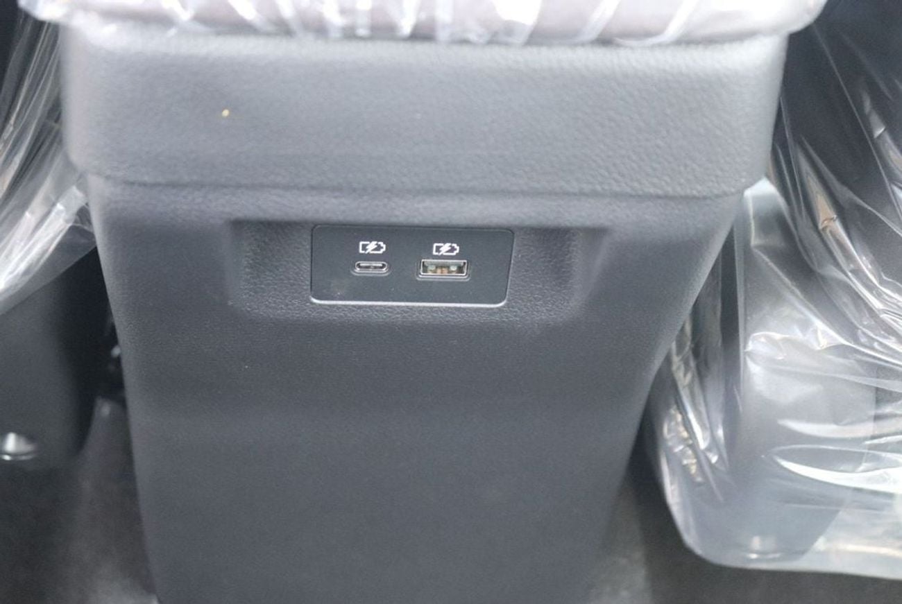 Mitsubishi Xpander Mid 1.5L Premium. Keyless Entry, Push Start, Monitor, Alloy Wheels, Model 2024