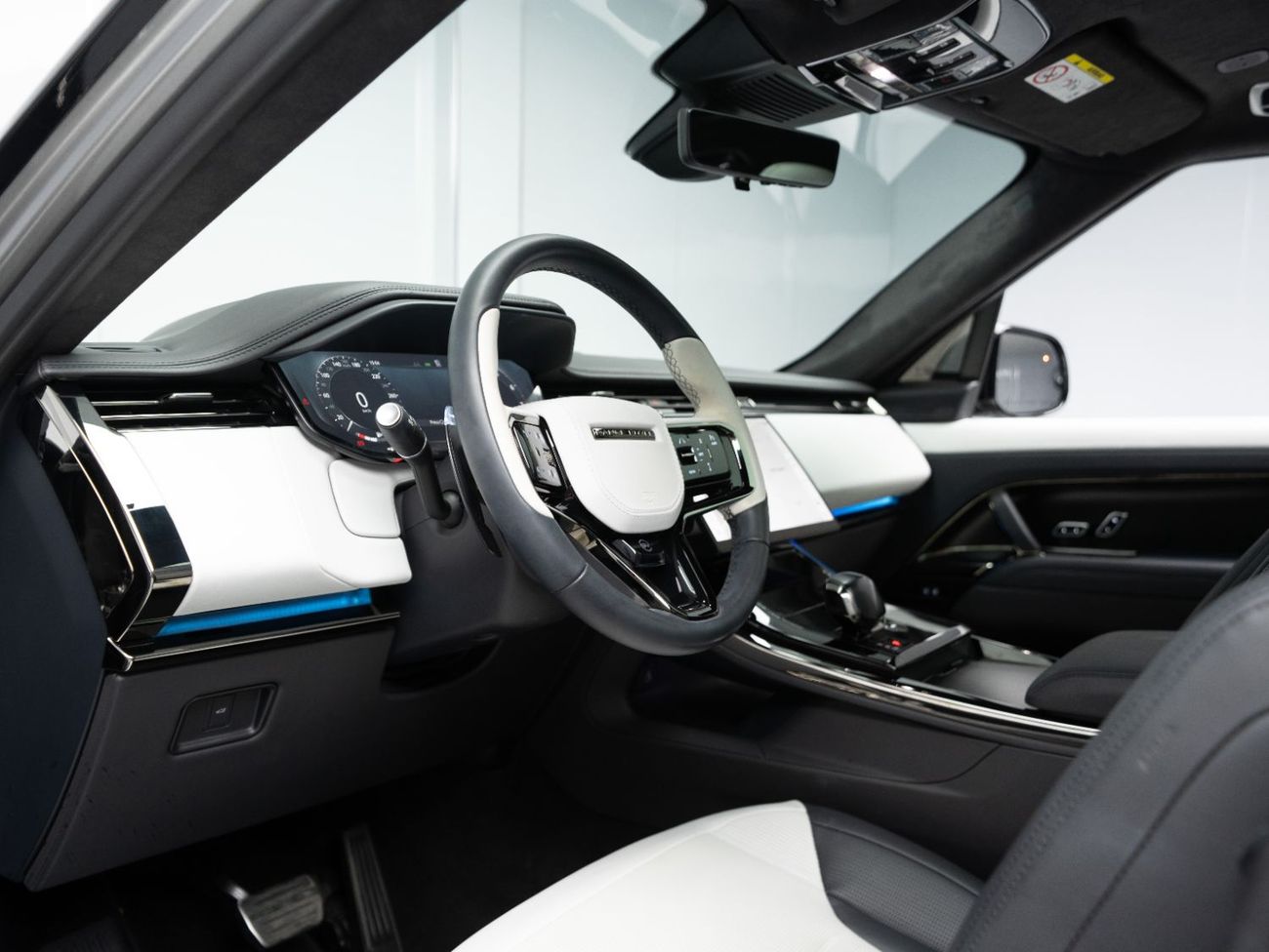 Land Rover Range Rover Sport SV EDITION ONE BUY NOW, PAY 2027 | THE BLACKLINE STANDARD | Al Tayer Warranty + Service Contract, Full Carbon, GCC