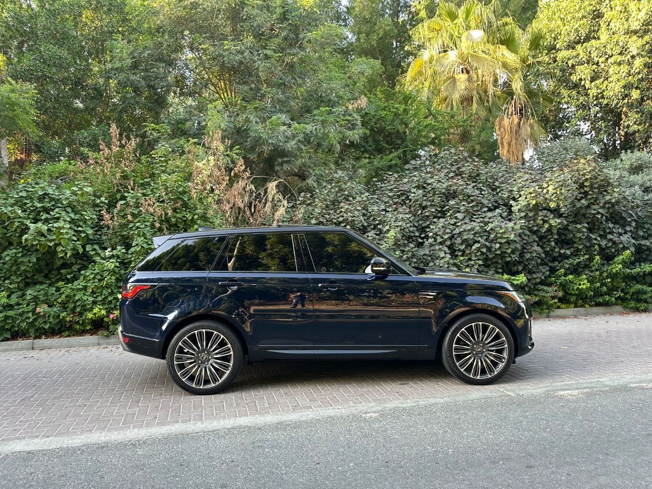 لاند روفر رينج روفر سبورت 2020 SV HSE | Diesel | Full Option | 53,000 KM | Navy Blue | Perfect Condition