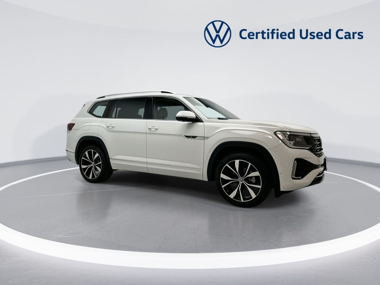 Volkswagen Teramont R-Line 3.6L (Ref#38546) - 33,100 AED SAVINGS from New Car