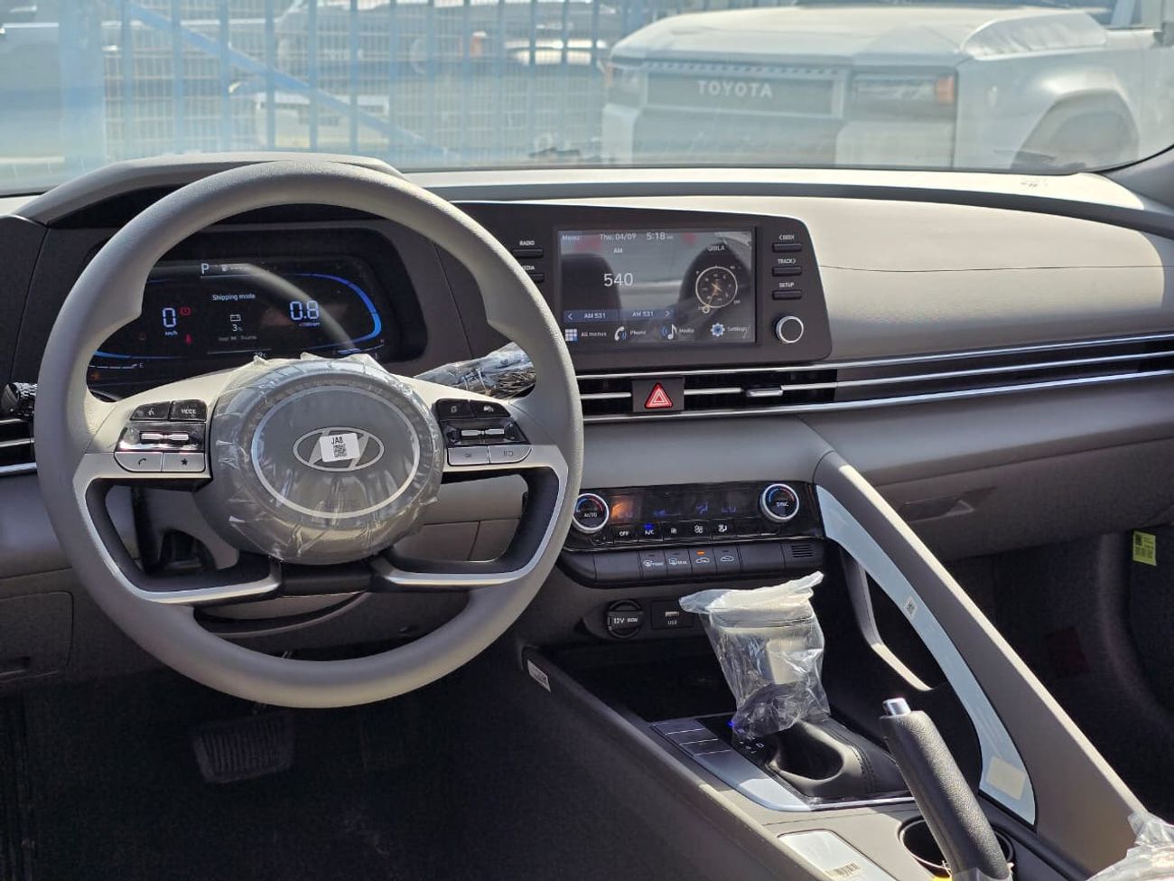 هيونداي إلانترا 2024 Hyundai Elantra 1600cc 2WD Comfort Automatic