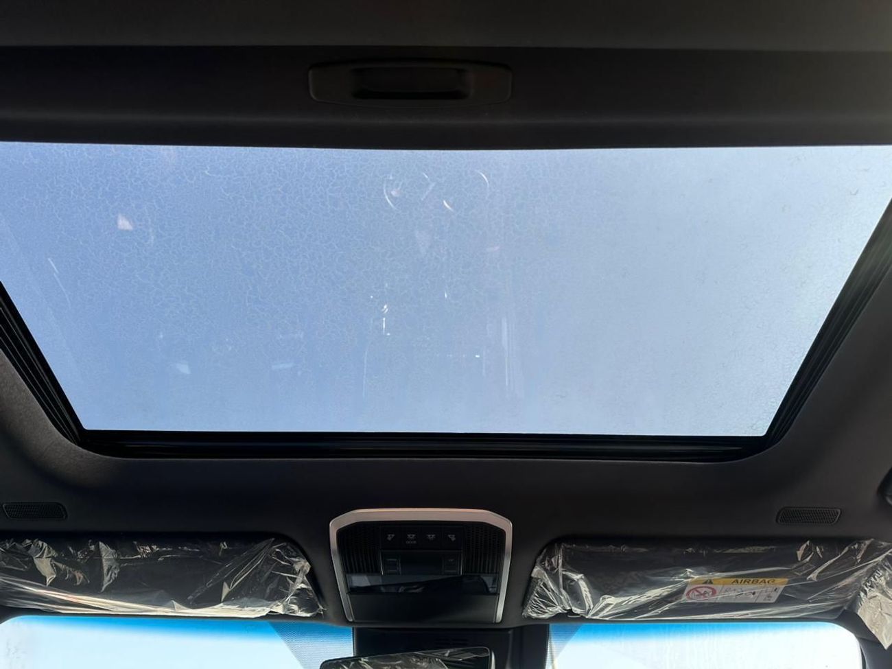 Toyota Land Cruiser VX 3.5L FULL WITH RADAR AND JBL