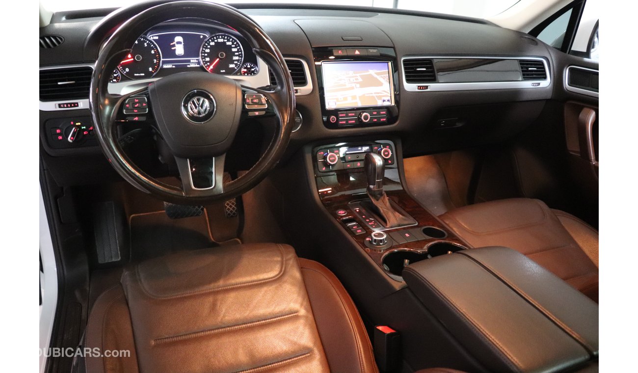 Volkswagen Touareg Sport 2015 GCC with Zero Down-Payment.