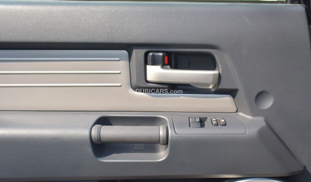 Toyota FJ Cruiser TOYOTA FJ CRUISER 4.0L V6 2023