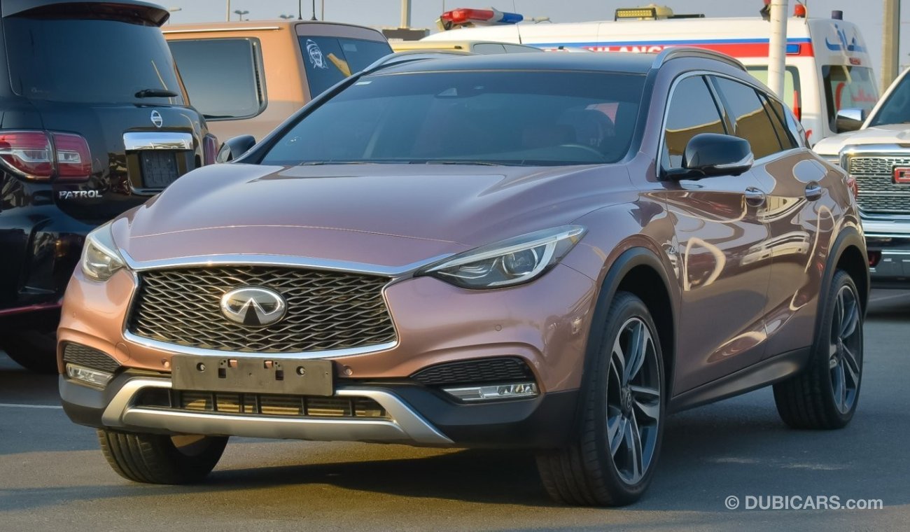 إنفينيتي QX30 AWD