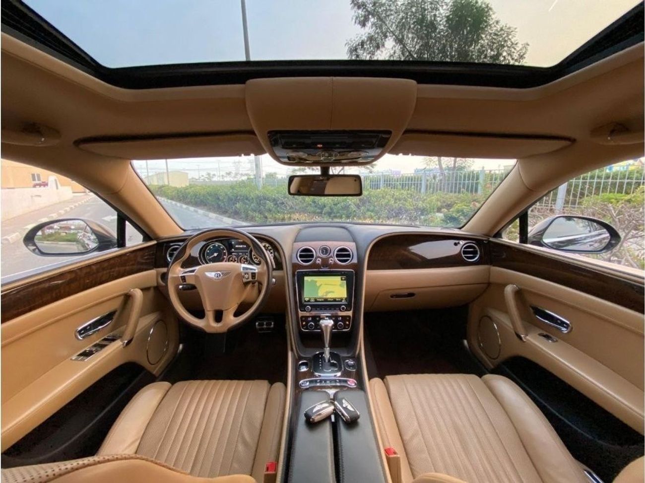 بنتلي فلاينج سبور BENTLEY FLYING SPUR V8S 2018 - 2 KEYS - EXCELLENT CONDITION