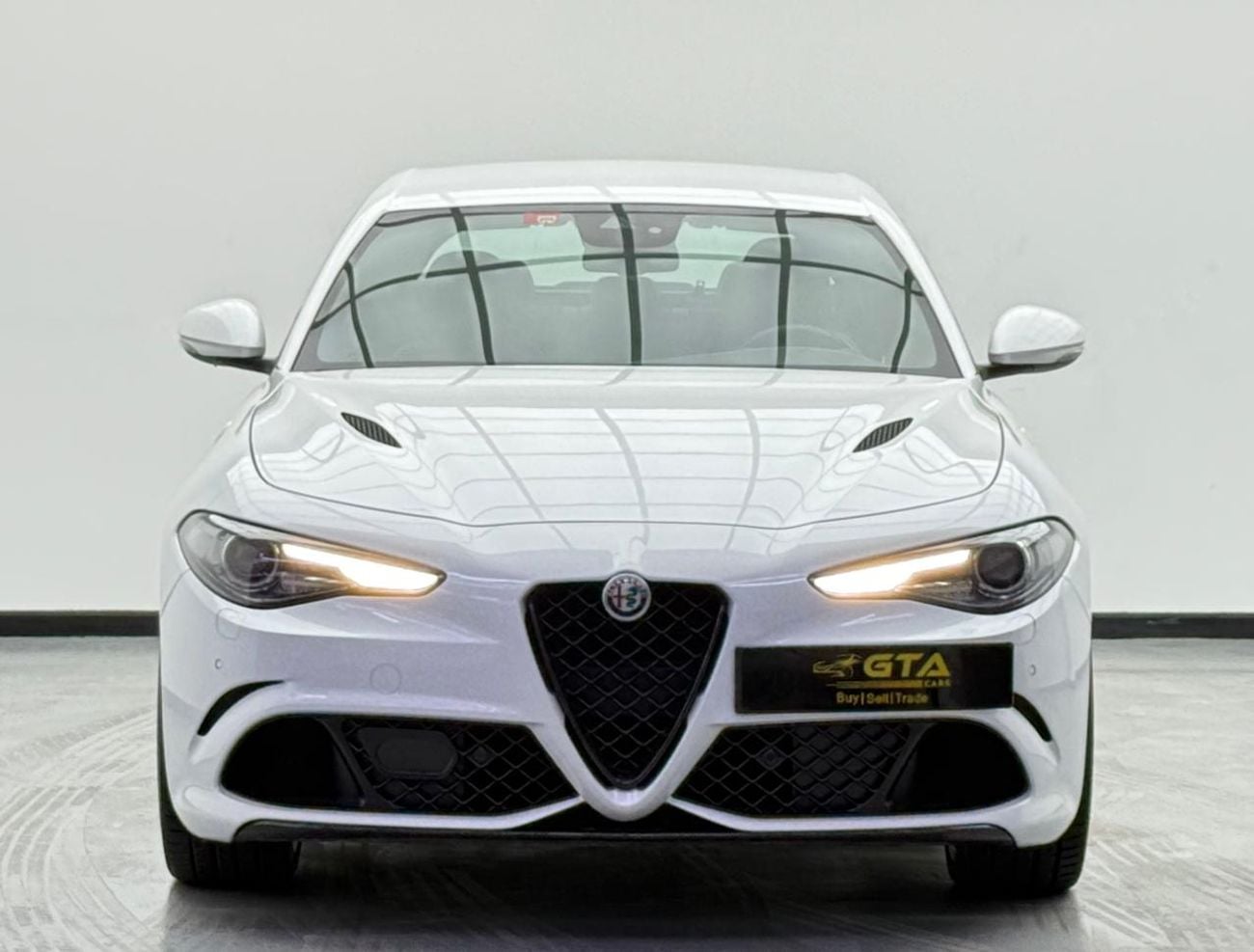 Alfa Romeo Giulia Quadrifoglio 2.9L (510 HP) 2020 Alfa Romeo Giulia ,Gargash Warranty+Service Contract+Full Service Hi