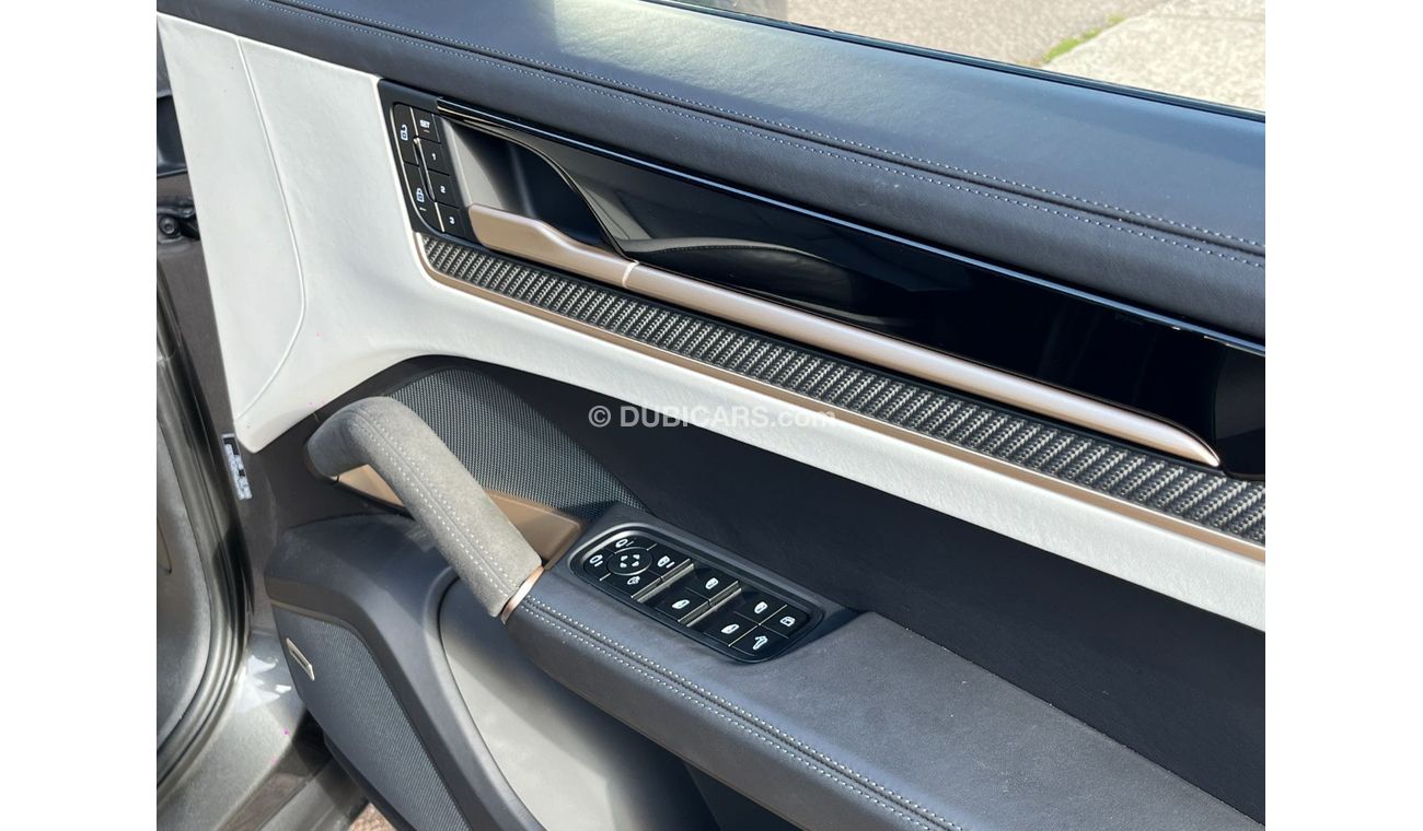 Porsche Cayenne Porsche Cayenne NEW SHAPE e-hybrid