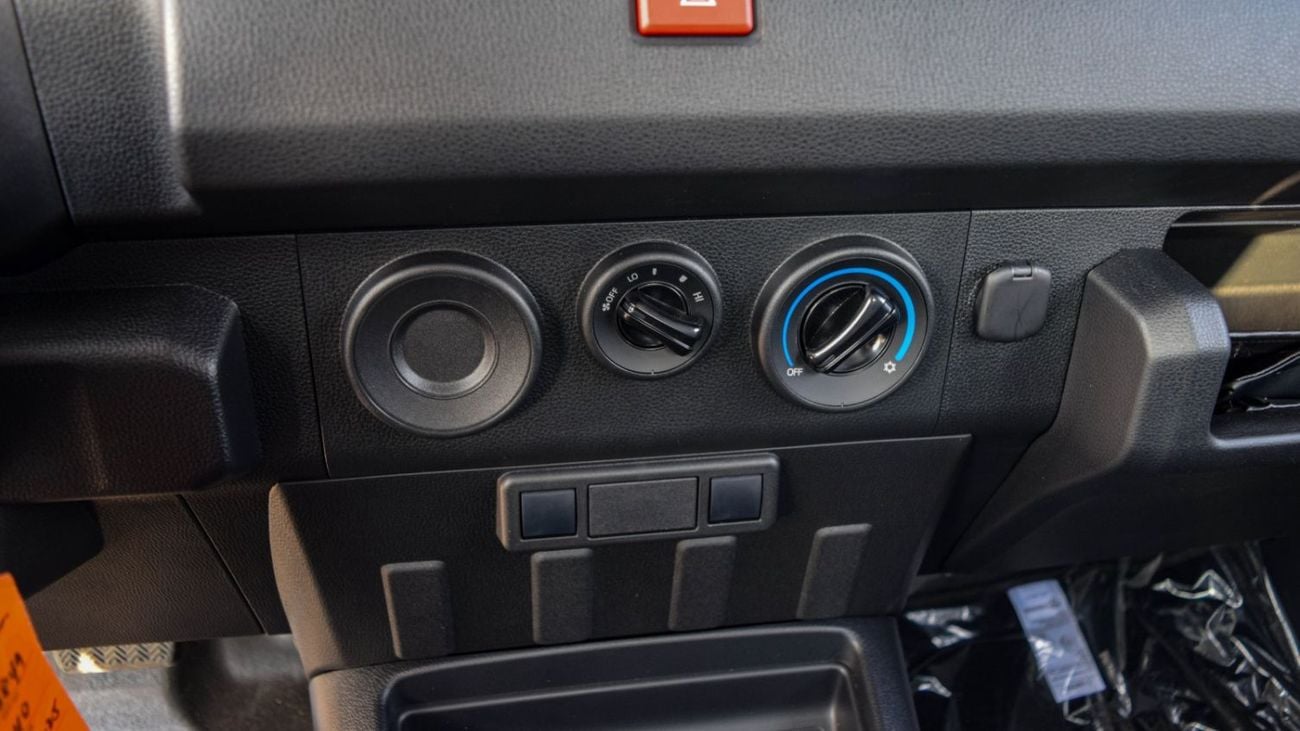 تويوتا هيلوكس GL 2.4L Single Cab Utility TOYOTA HILUX TAMARAW 2.4D Single Cab