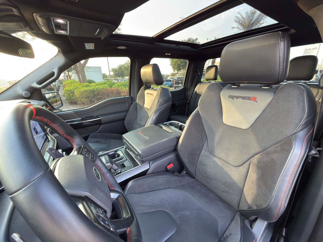 Ford F 150 Raptor GCC SPEC NEAT AND CLEAN