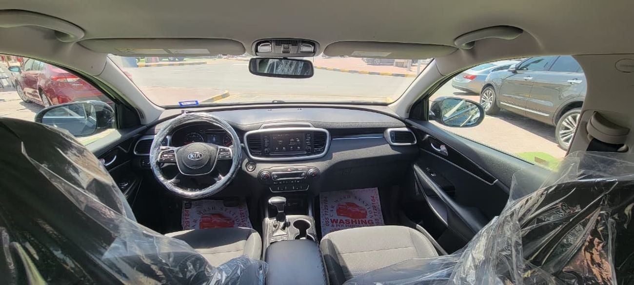Kia Sorento S (NON GCC) Mid Option 3.3L