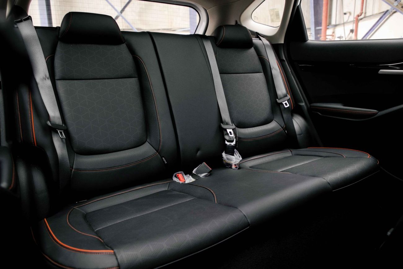 Kia Seltos Premium 1.5L - White & Black Inside Black | Export Only