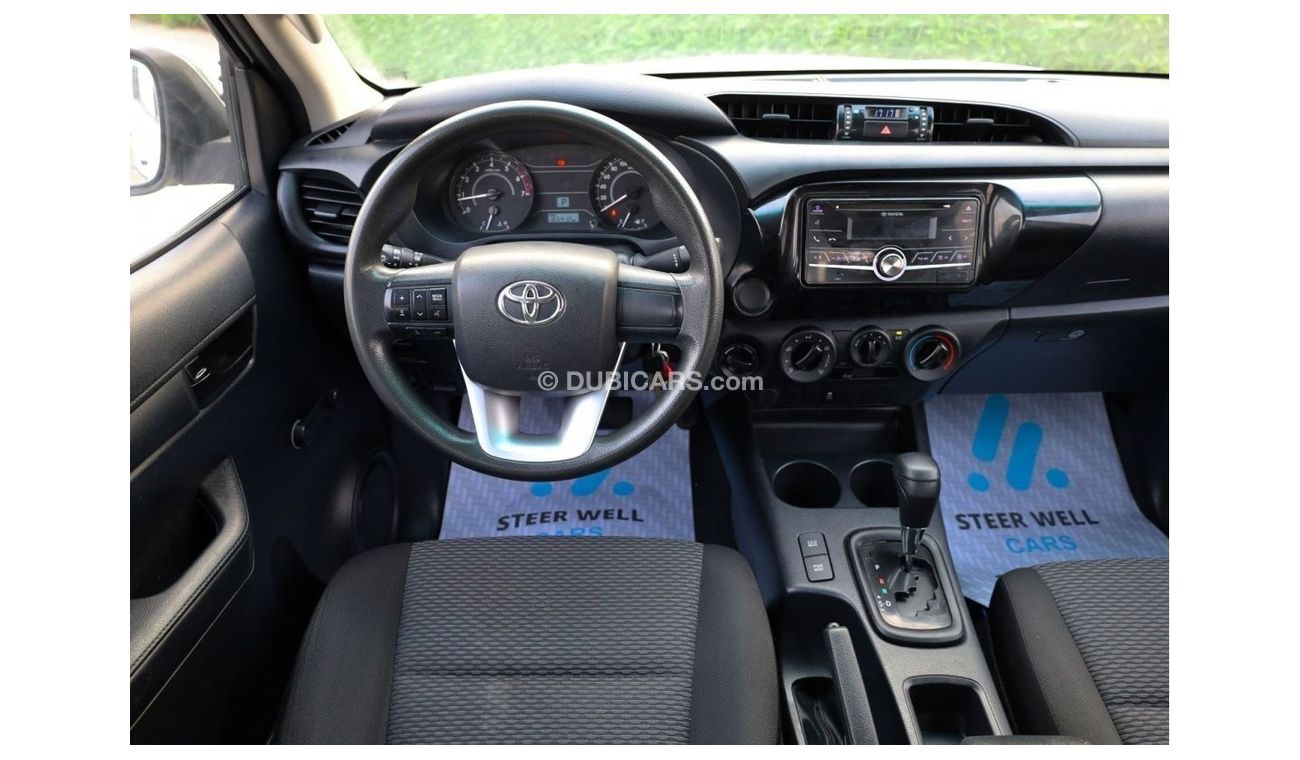 تويوتا هيلوكس GL 2019 2.7L 4X4 DOUBLE CAB A/T PETROL | GCC SPECS - LIKE NEW CONDITION READY TO DRIVE