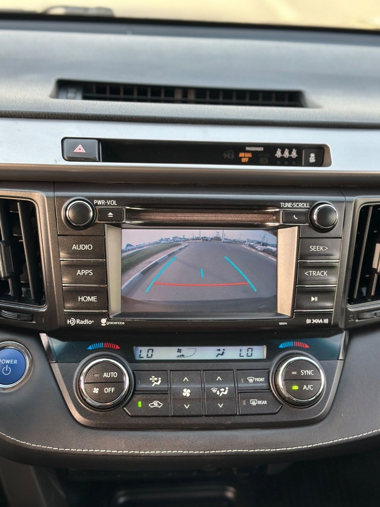 تويوتا راف ٤ XLE 2.5L