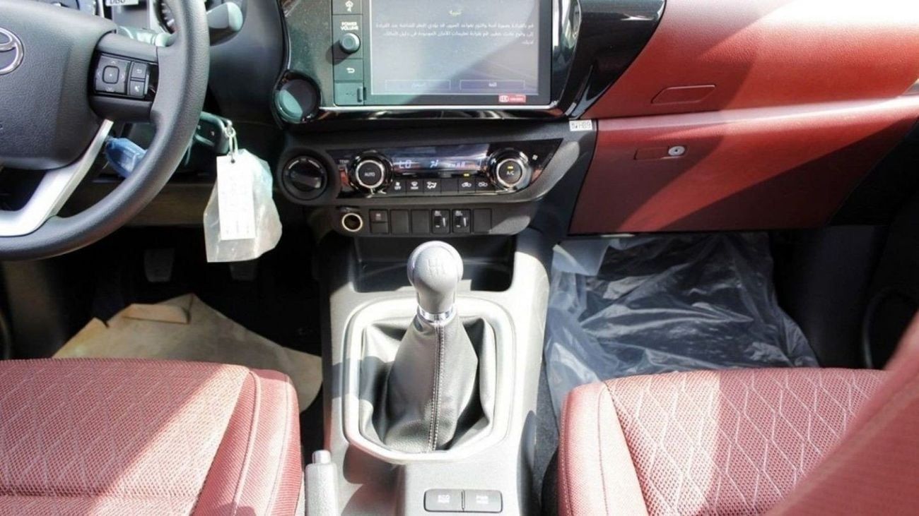Toyota Hilux Toyota Hilux 2.7L Manual Petrol GCC MY 2024