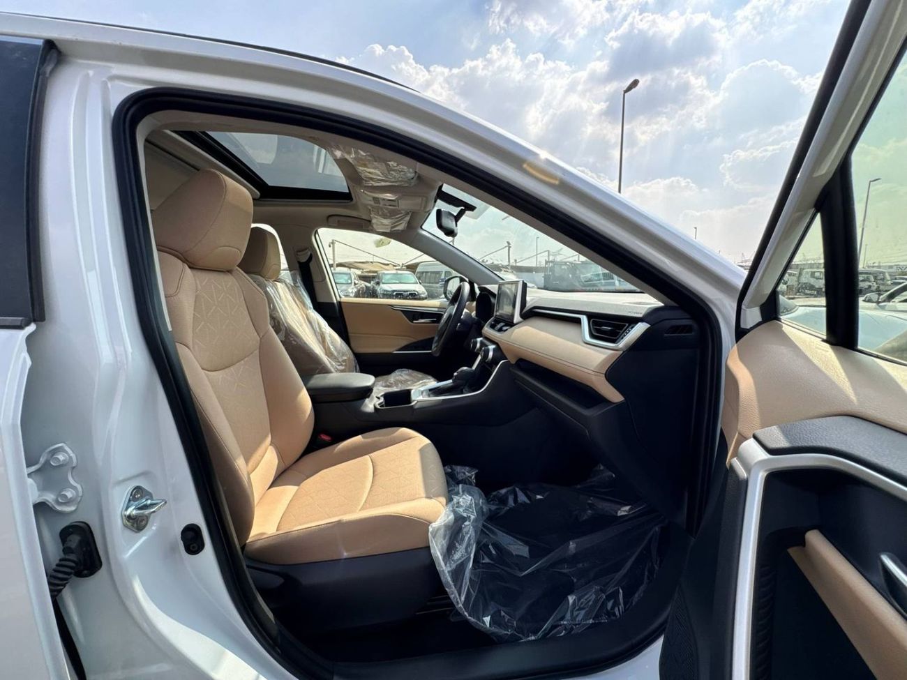 تويوتا راف ٤ 2025 TOYOTA RAV4 XLE-G 2.5L GCC BRAND NEW 0KM