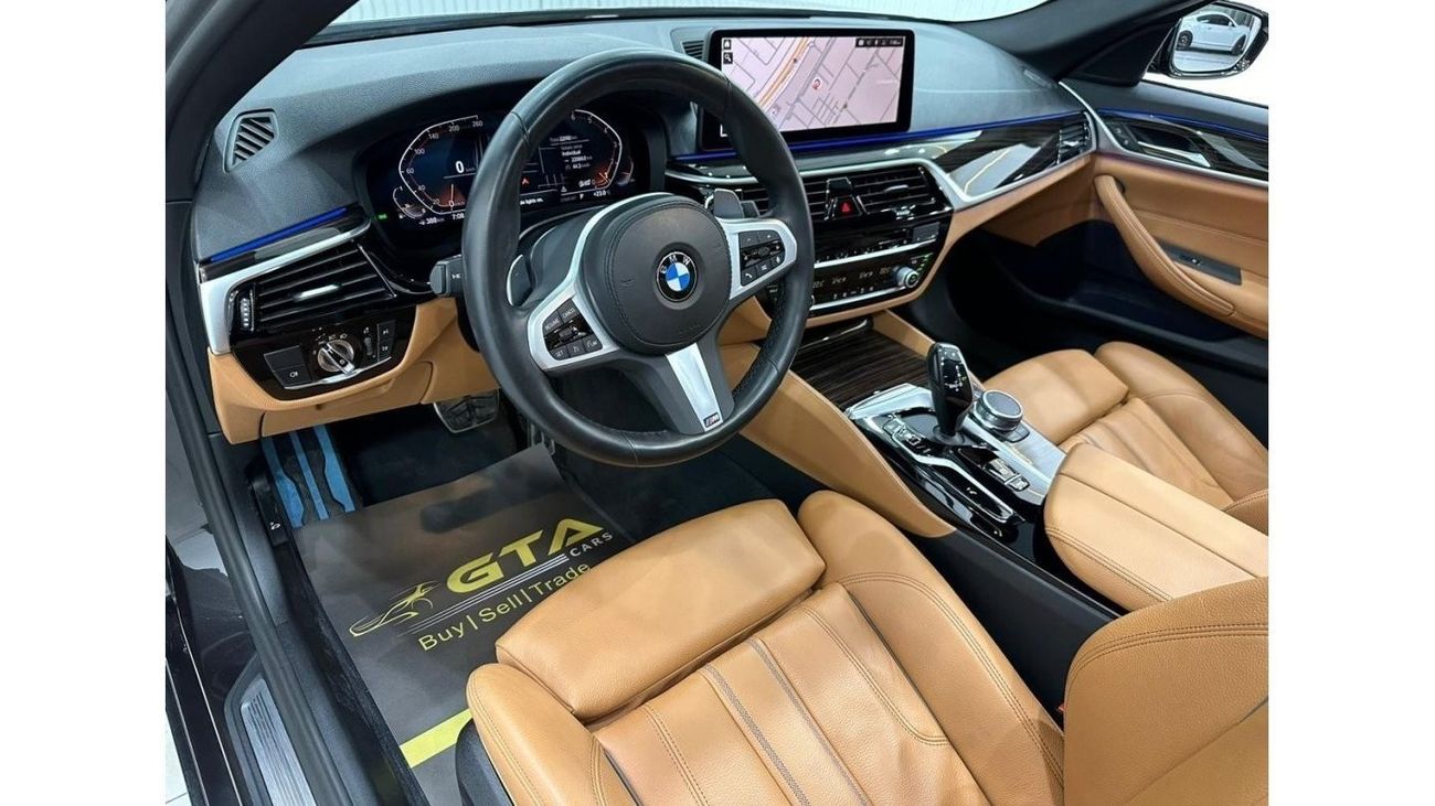 بي أم دبليو 520i M Sport Comfort 2022 BMW 520i M-Sport, May 2027 BMW Warranty + Service Pack, Full Options, Low Kms