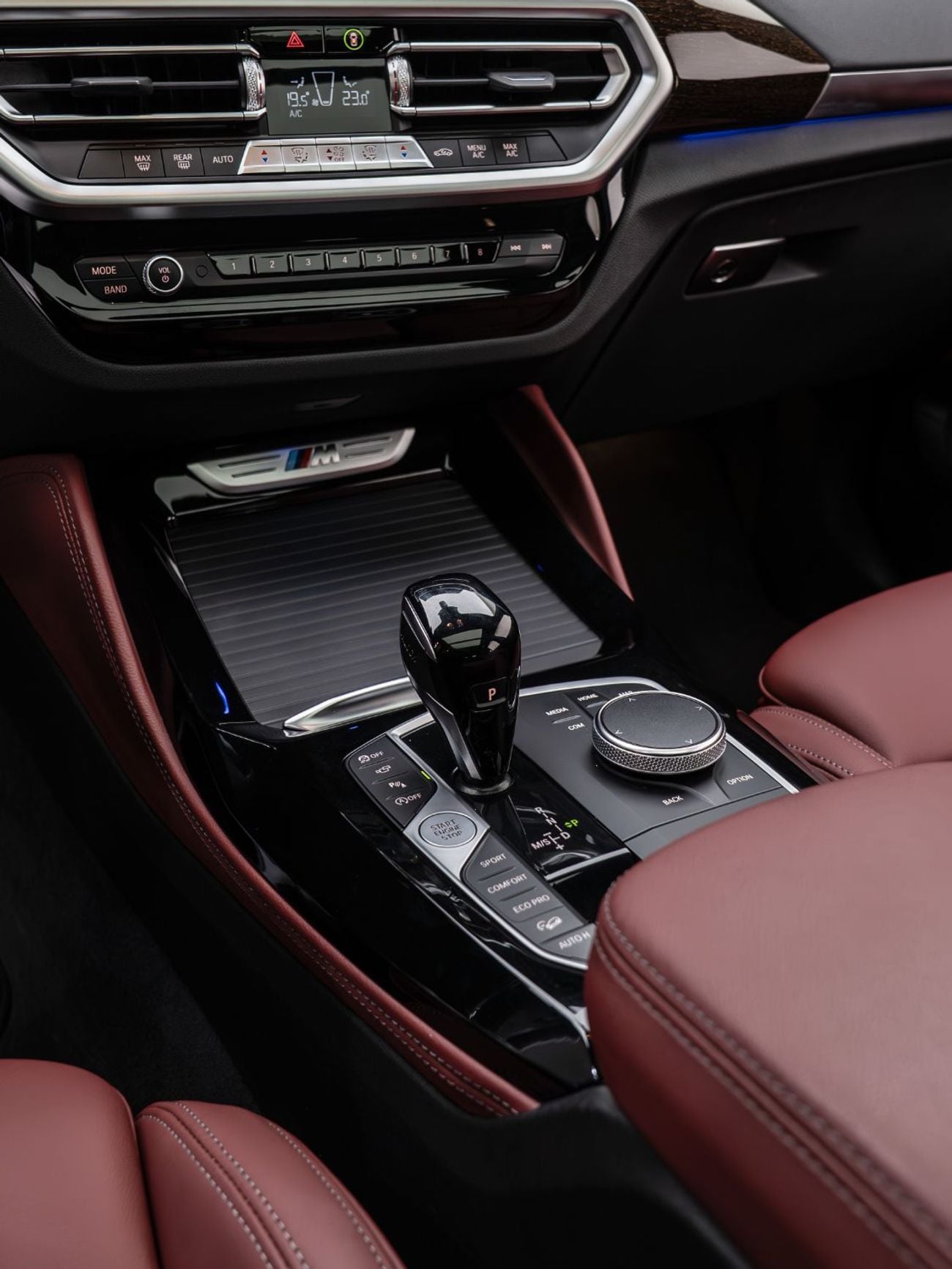 BMW X4 M40I 3.0L 2023 BMW X4, Warranty, 2026 BMW Service Pack, Low Kms, Excellent Condition, GCC