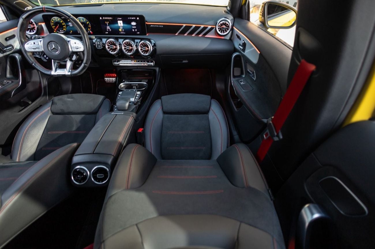 Mercedes Benz A35 AMG Mercedes-Benz A35 AMG Turbo 4MATIC (LOW MILEAGE) 2023 GCC | Agency Warranty | Service Contract