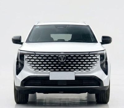 تشنجان CS55 بلس 1.5L turbocharged engine (192 HP, 300 Nm torque) paired with a 7-speed wet dual-clutch transmission