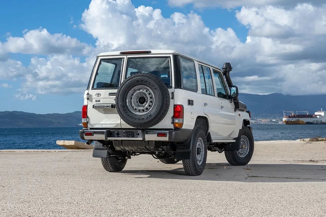 تويوتا لاند كروزر 70 LC 78 HARDTOP 2.8L AT LC76 2.8L AT V4 DIESEL 2025