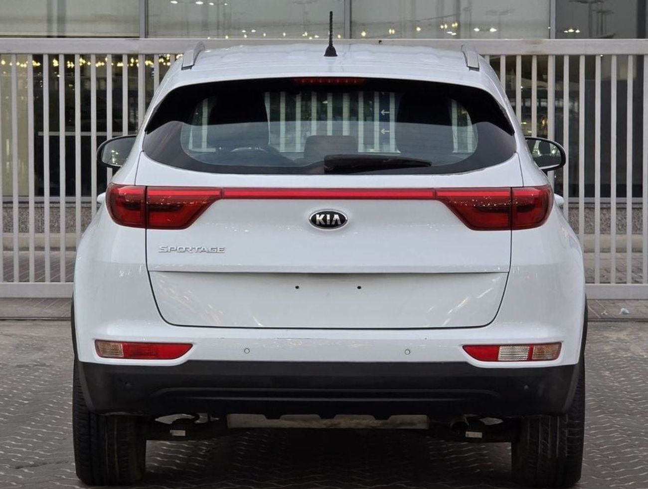 Kia Sportage LX Top 2.4L KIA SPORTAGE 2017 GCC ORGINAL PAINT // ACCIDENT FREE // GOOD CONDITION