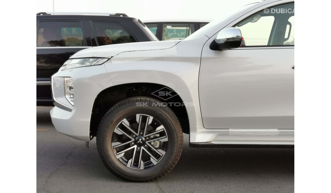 Mitsubishi Montero 3.0L, 18" Rims, Driver Power Seat, Rear Door ON/OFF Switch, Leather Seats, Sunroof (CODE # MMO01)