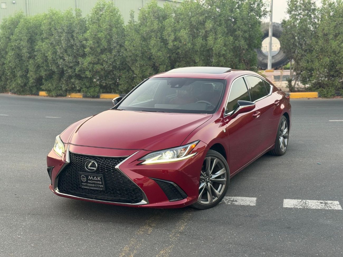 لكزس ES 350 F-SPORT / V6 3.5L / RADAR / ROAD ASSIST / WIRELESS CHARGER / DRIVE MODES S, S+