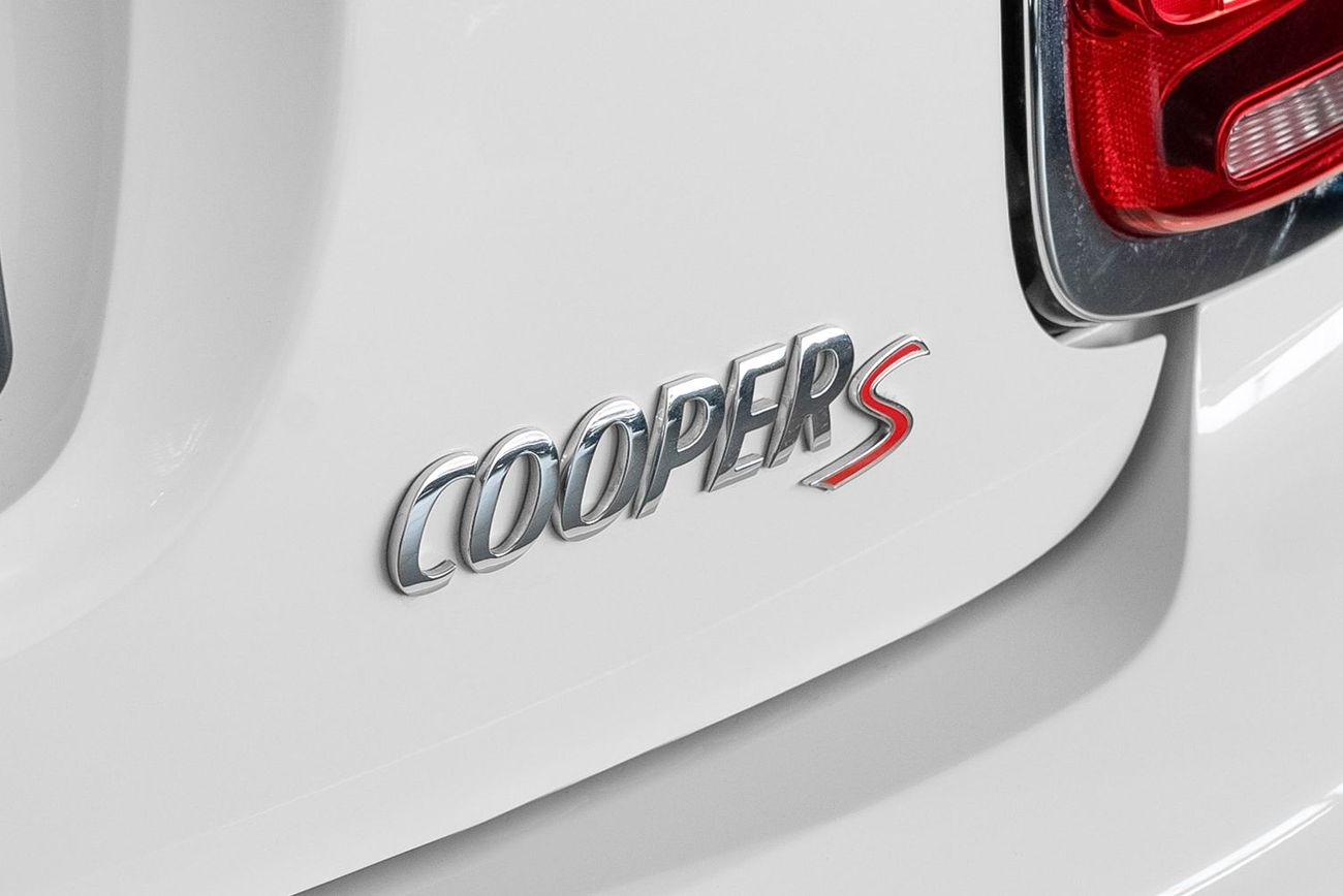 Mini Cooper S Low Mileage / Just Serviced