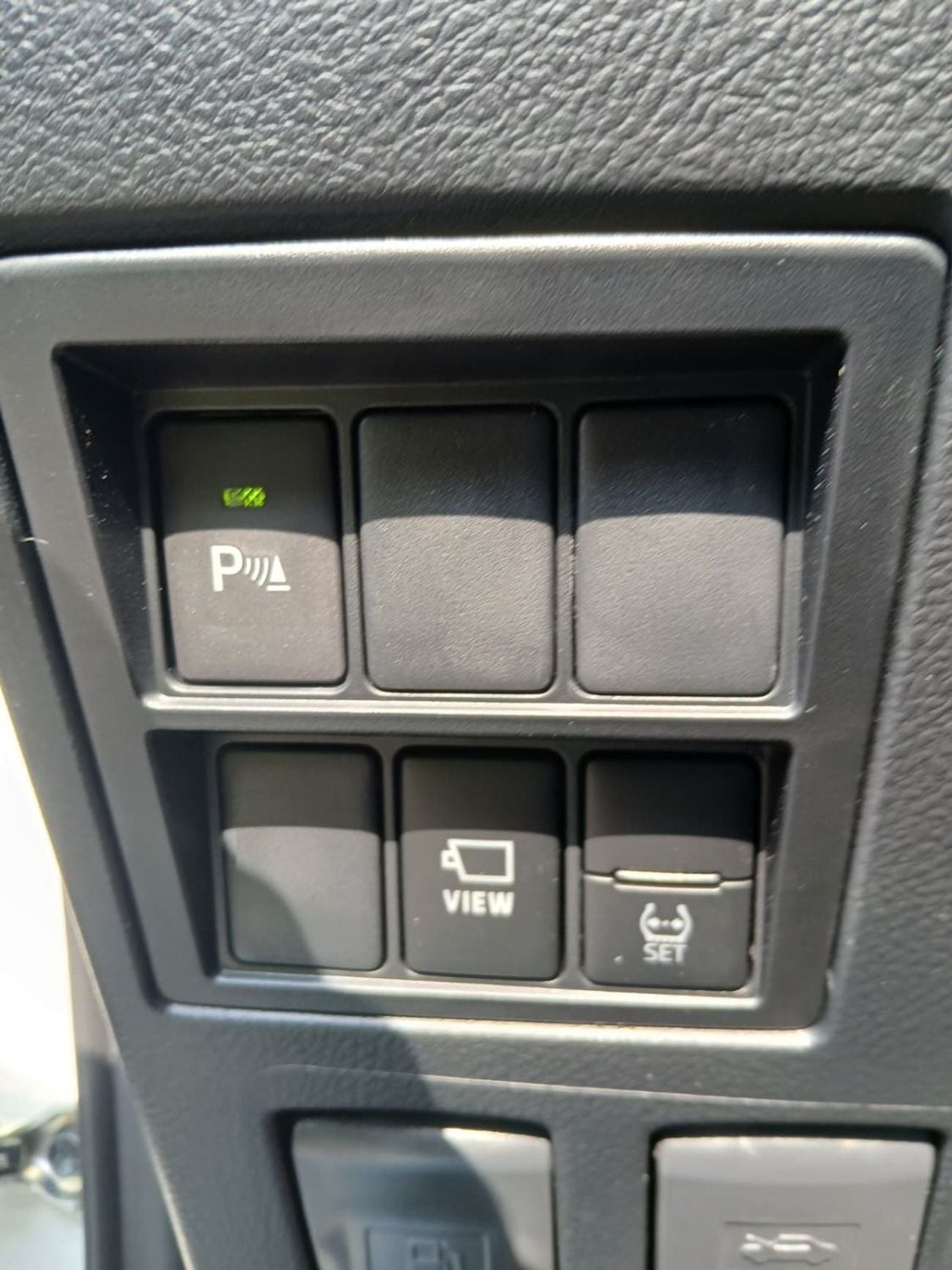 Toyota Hilux Toy. Hilux D/cab P/up 4x4 2.8L Diesel  GR-S - NO RADAR